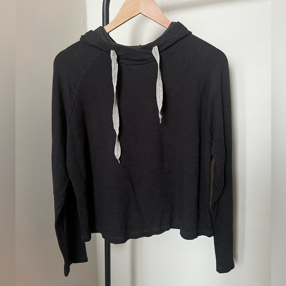 Monrow Tops - Cropped Monrow Sweatshirt with Stripped Drawstrings